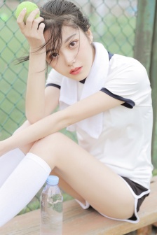 周渝斐